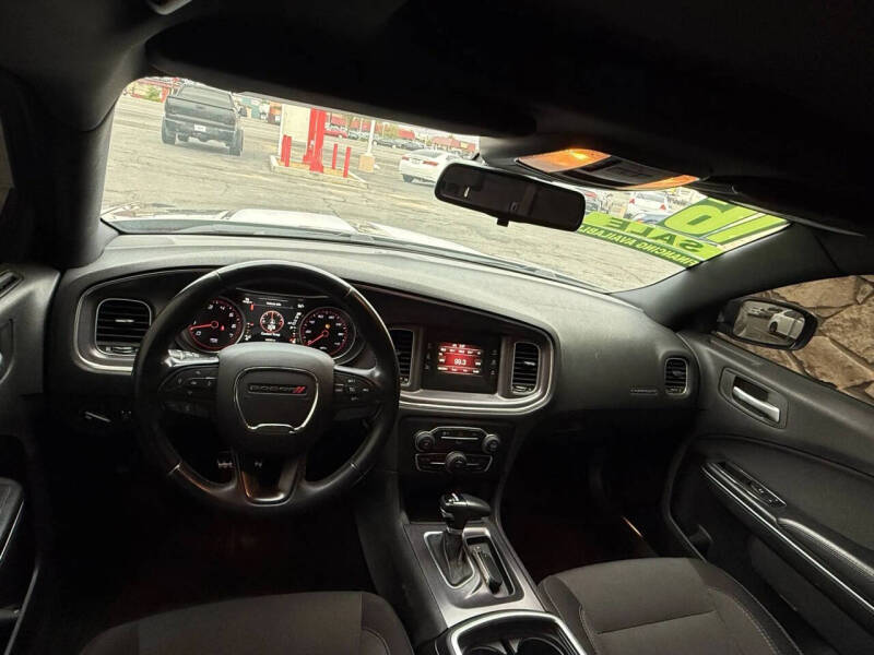 2016 Dodge Charger SE