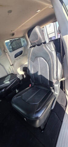 2020 Chrysler Pacifica Touring L