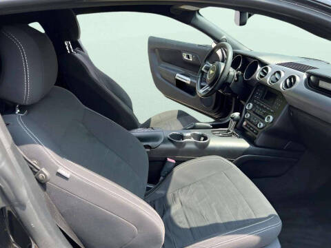 2016 Ford Mustang EcoBoost Premium