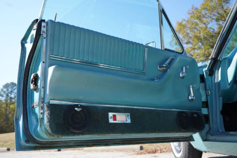 1964 Ford Thunderbird