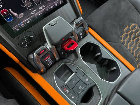2022 Lamborghini Urus