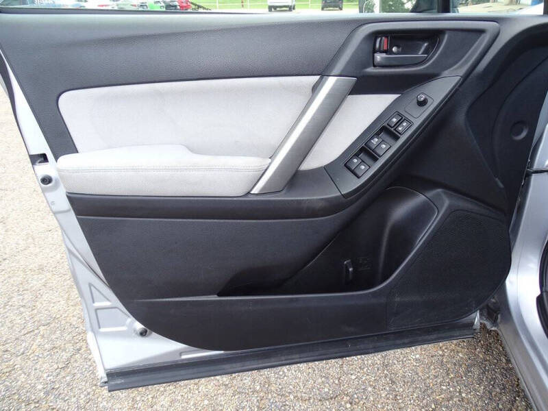 2014 Subaru Forester 2.5i
