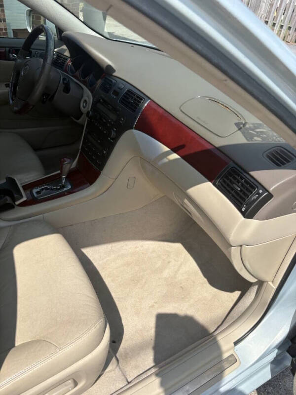 2004 Lexus ES 330
