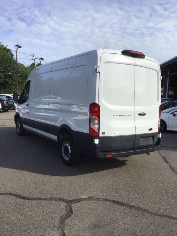 2022 Ford Transit
