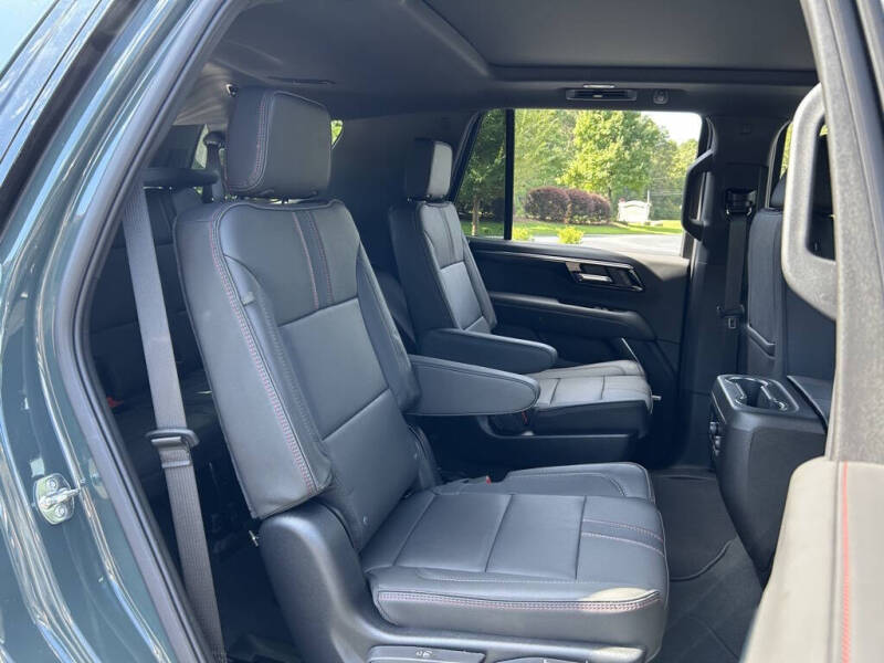 2025 Chevrolet Tahoe RST