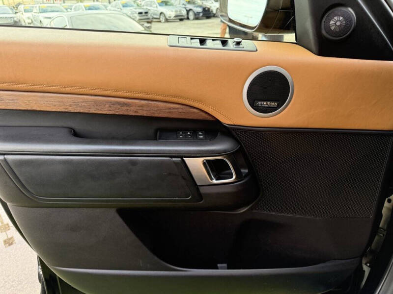 2017 Land Rover Discovery HSE Luxury Td6