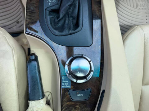 2005 BMW 5 Series 525i
