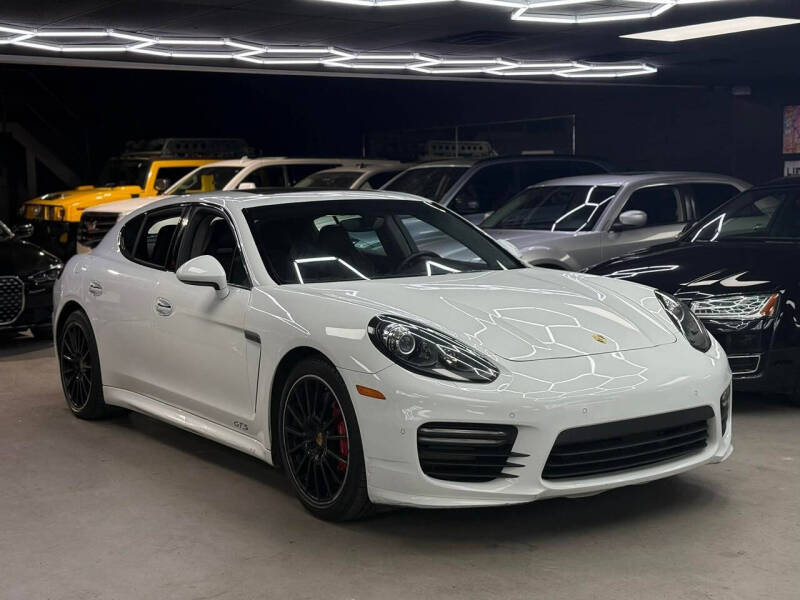 2016 Porsche Panamera GTS