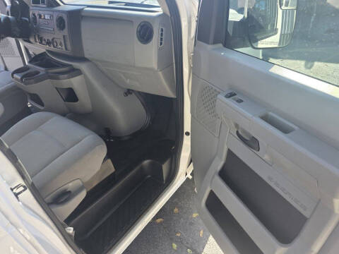 2011 Ford E-Series E-250