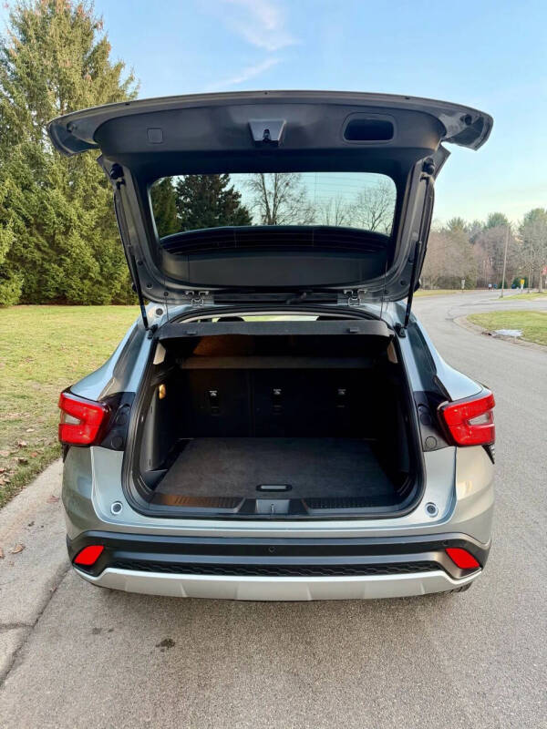 2024 Chevrolet Trax LT