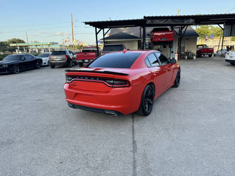 2016 Dodge Charger SXT
