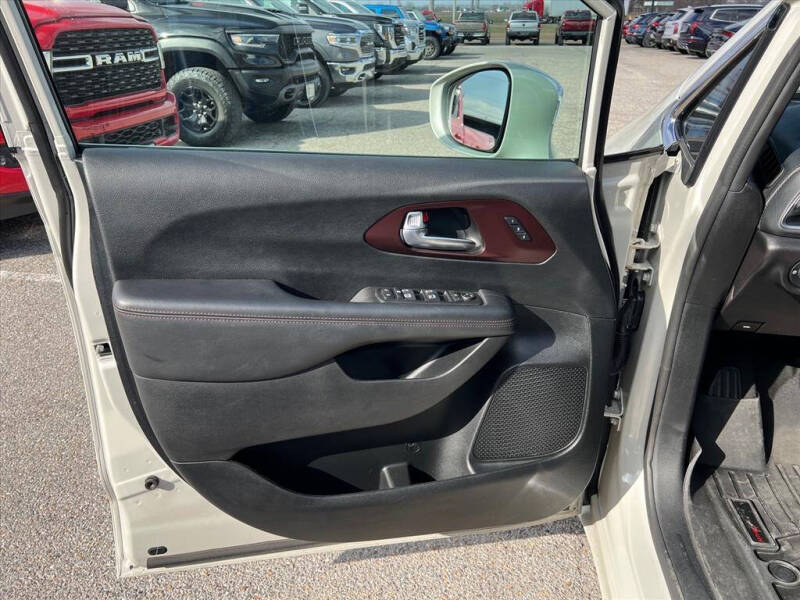 2020 Chrysler Pacifica Limited 35th Anniversary