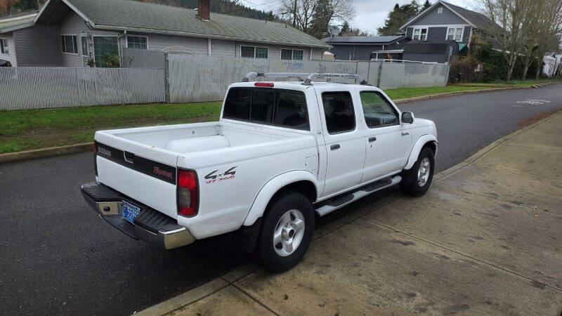 2000 Nissan Frontier SE
