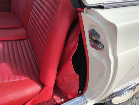 1957 Ford Thunderbird