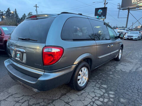 2006 Chrysler Town and Country Touring