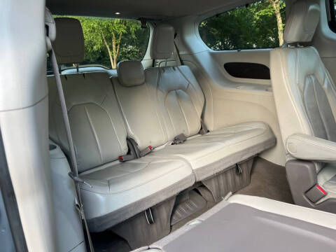 2021 Chrysler Pacifica Touring L