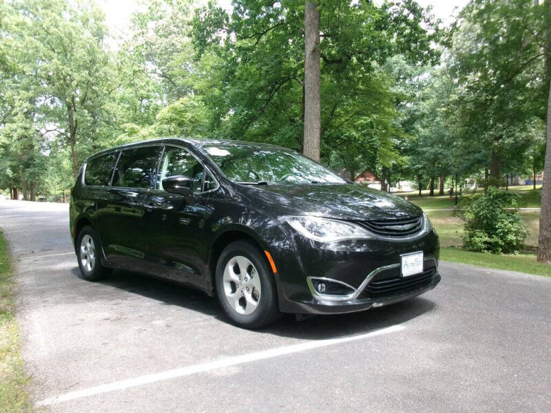 2017 Chrysler Pacifica Hybrid Touring Plus