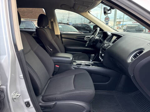 2019 Nissan Pathfinder SV