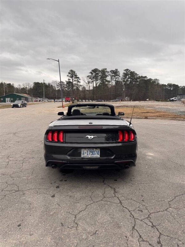 2022 Ford Mustang