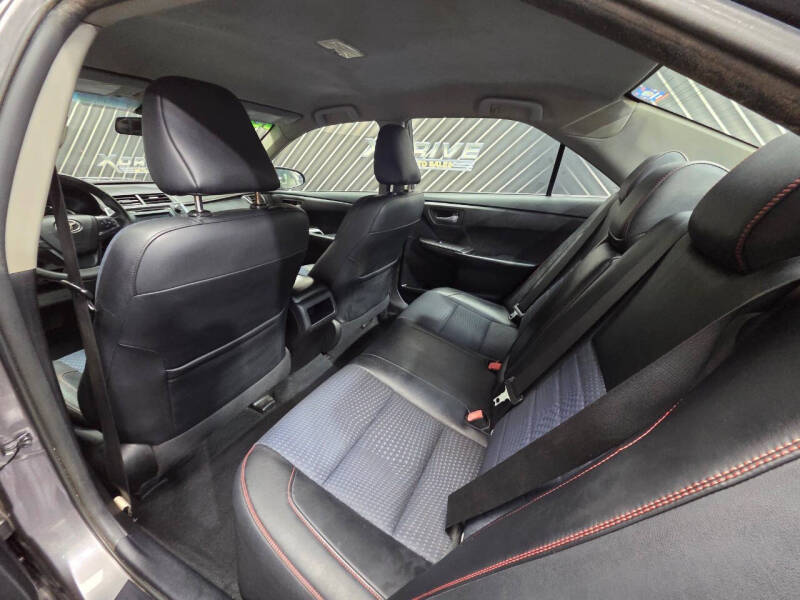 2015 Toyota Camry SE