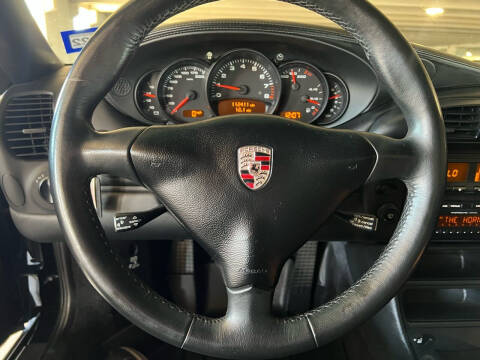 2003 Porsche 911 Carrera 4
