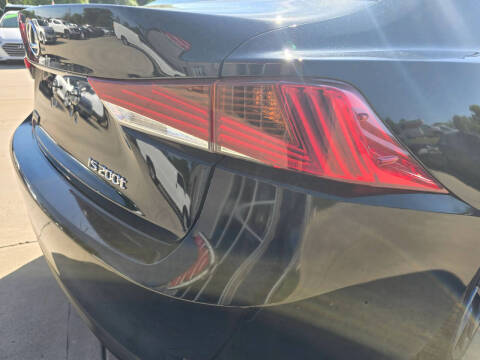 2017 Lexus IS 200t