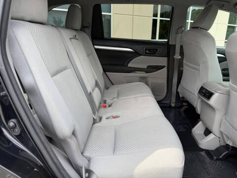 2016 Toyota Highlander LE