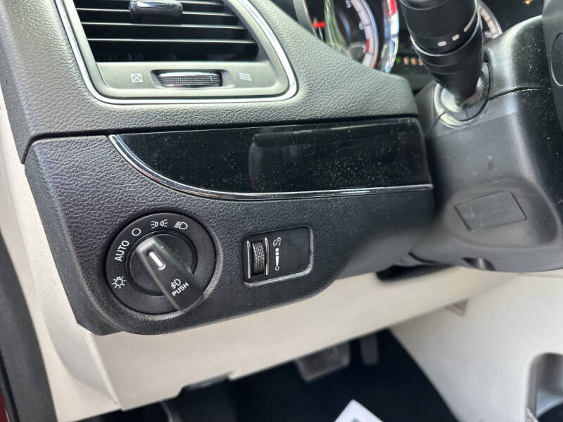 2018 Dodge Grand Caravan SXT - Photo 12