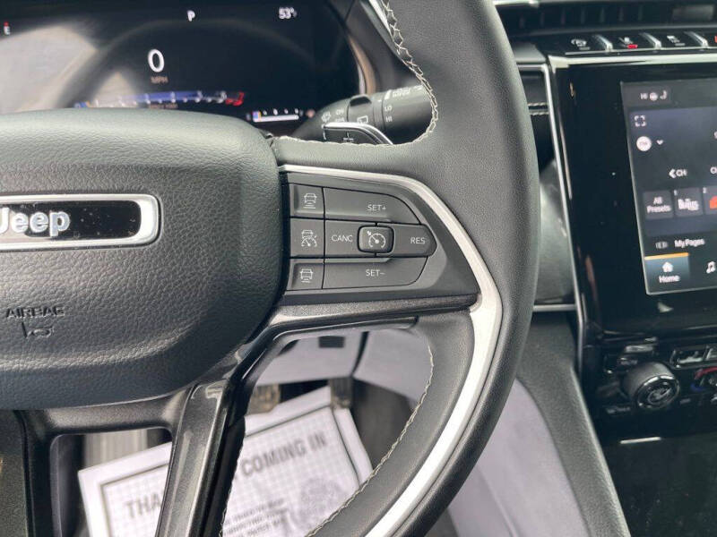 2023 Jeep Grand Cherokee L Laredo