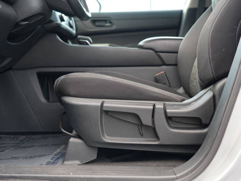 2024 Nissan Pathfinder S