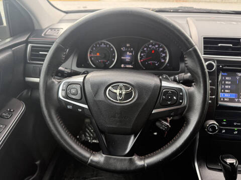 2016 Toyota Camry SE