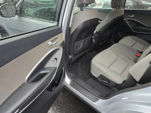 2016 Hyundai Santa Fe SE