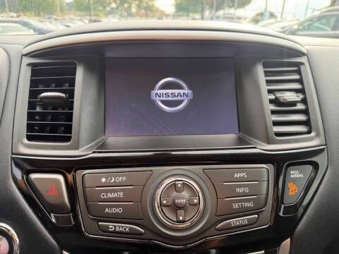 2020 Nissan Pathfinder S