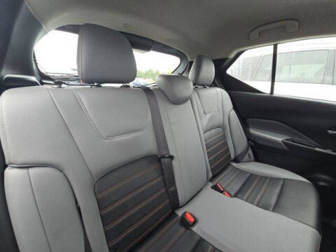 2023 Nissan Kicks SR