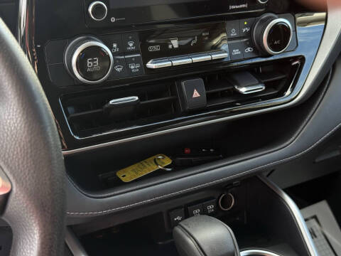 2021 Toyota Highlander L