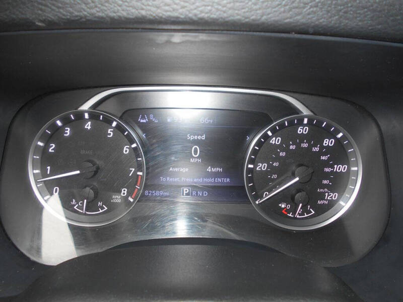 2022 Nissan Frontier SV