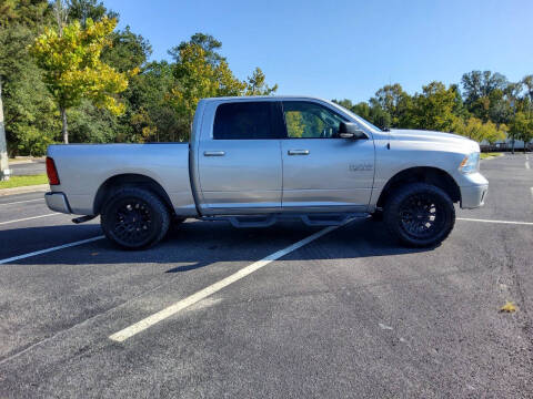 2017 RAM 1500 SLT