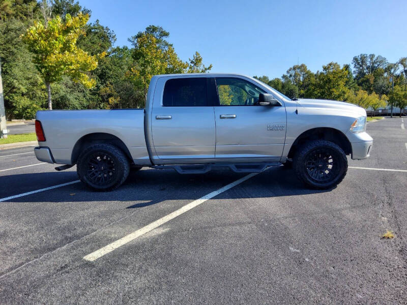 2017 RAM 1500 SLT