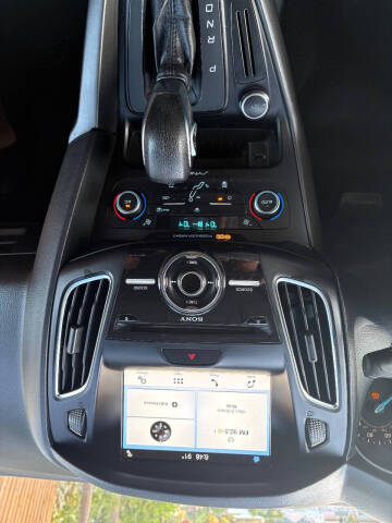 2017 Ford Focus SEL