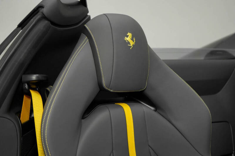 2023 Ferrari 812 GTS