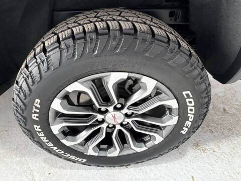 2023 GMC Canyon Denali