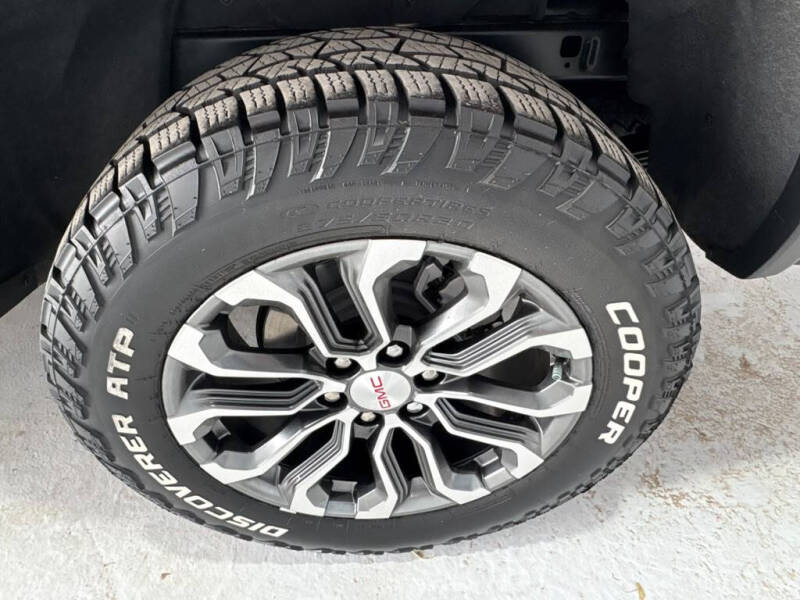 2023 GMC Canyon Denali