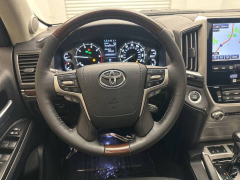 2016 Toyota Land Cruiser