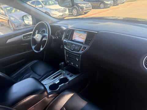 2019 Nissan Pathfinder SL