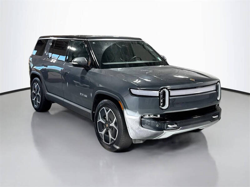 2024 Rivian R1S