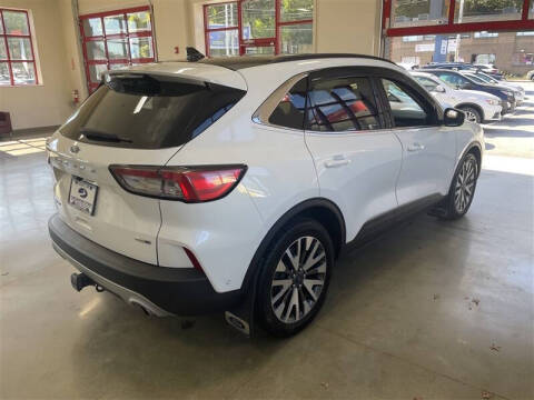 2020 Ford Escape Titanium