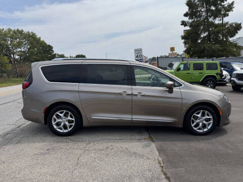 2018 Chrysler Pacifica Touring L