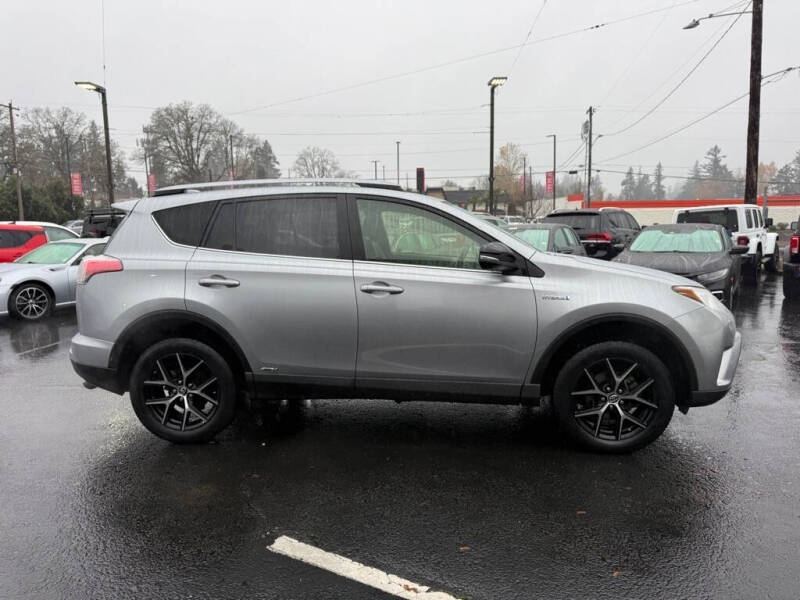2017 Toyota RAV4 Hybrid SE
