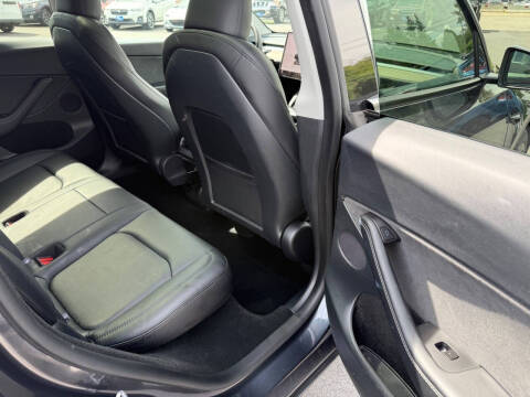 2025 Tesla Model Y Long Range