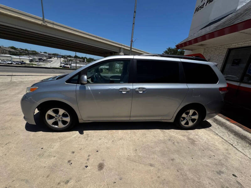2014 Toyota Sienna